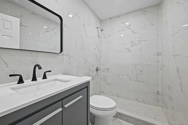 $899,000 | 9 Harmony Lane, Glen Cove, NY 11542