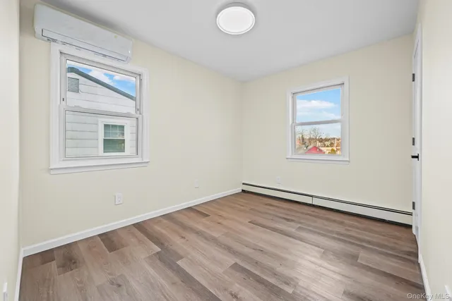 $899,000 | 9 Harmony Lane, Glen Cove, NY 11542