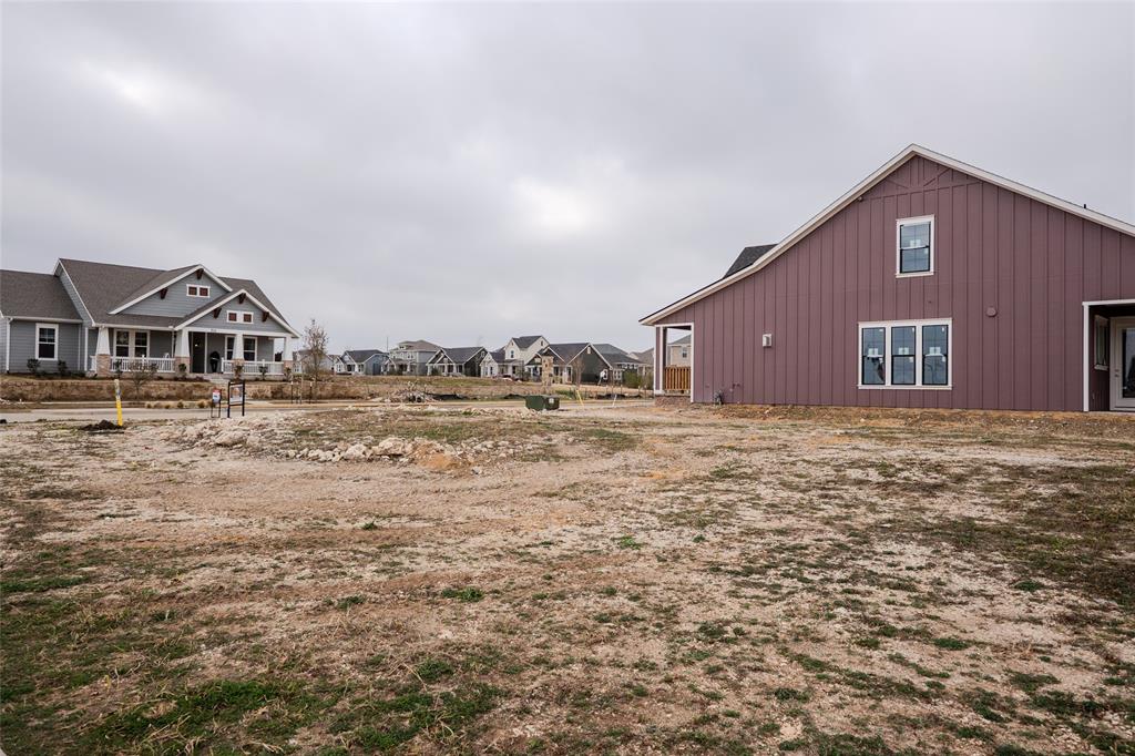 317 Dylan Way Midlothian, TX 76065 - Photo 7 of 20 a view of front of house with a street