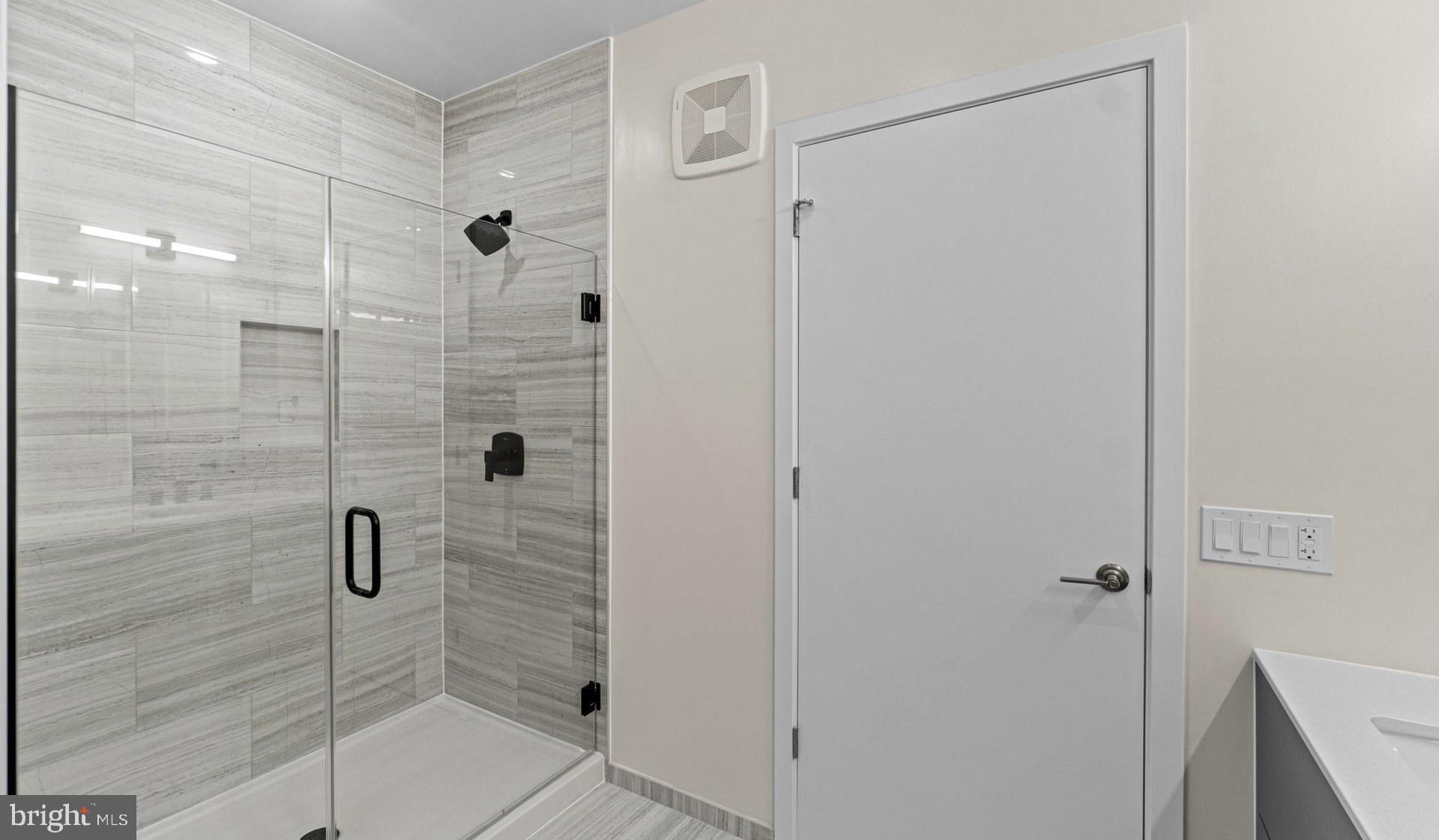 4000 Wisconsin Avenue Northwest, Unit 4K236 Washington, DC 20016 - Photo 25 of 54 a bathroom with a shower