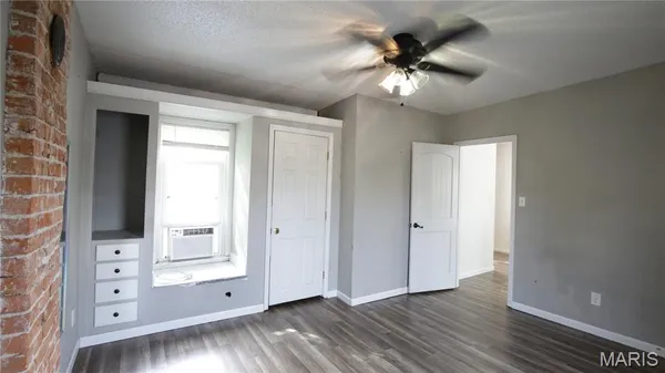 $139,900 | 914 South 2nd Street, De Soto, MO 63020