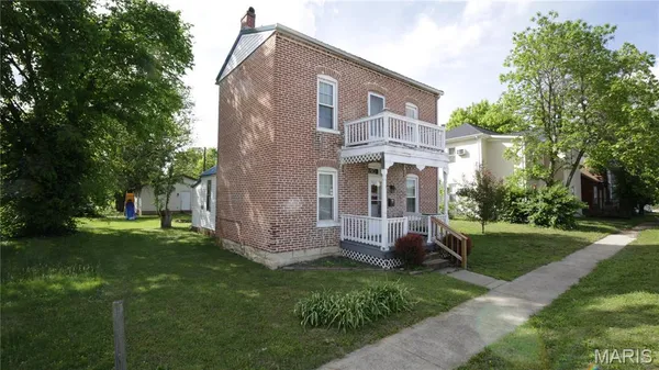 $139,900 | 914 South 2nd Street, De Soto, MO 63020