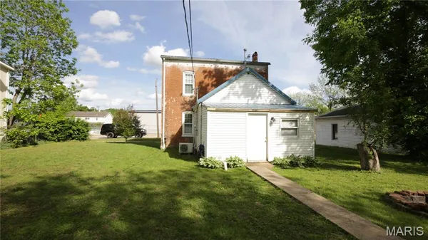 $139,900 | 914 South 2nd Street, De Soto, MO 63020