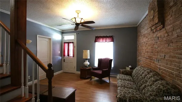$139,900 | 914 South 2nd Street, De Soto, MO 63020