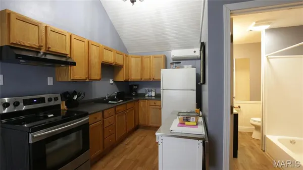 $139,900 | 914 South 2nd Street, De Soto, MO 63020
