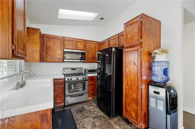 $369,900 | 40161 La Cota Drive, Palmdale, CA 93550