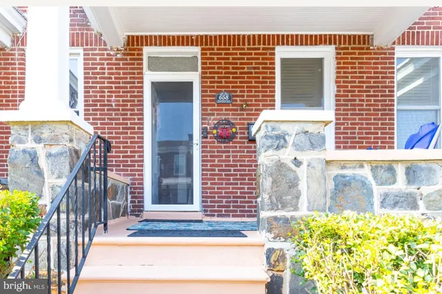 $183,500 | 658 Dumbarton Avenue, Baltimore, MD 21218