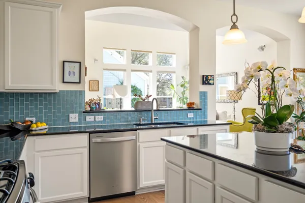 $775,000 | 2201 Zach Scott Street, Austin, TX 78723