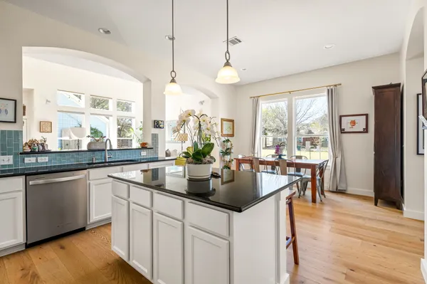 $775,000 | 2201 Zach Scott Street, Austin, TX 78723