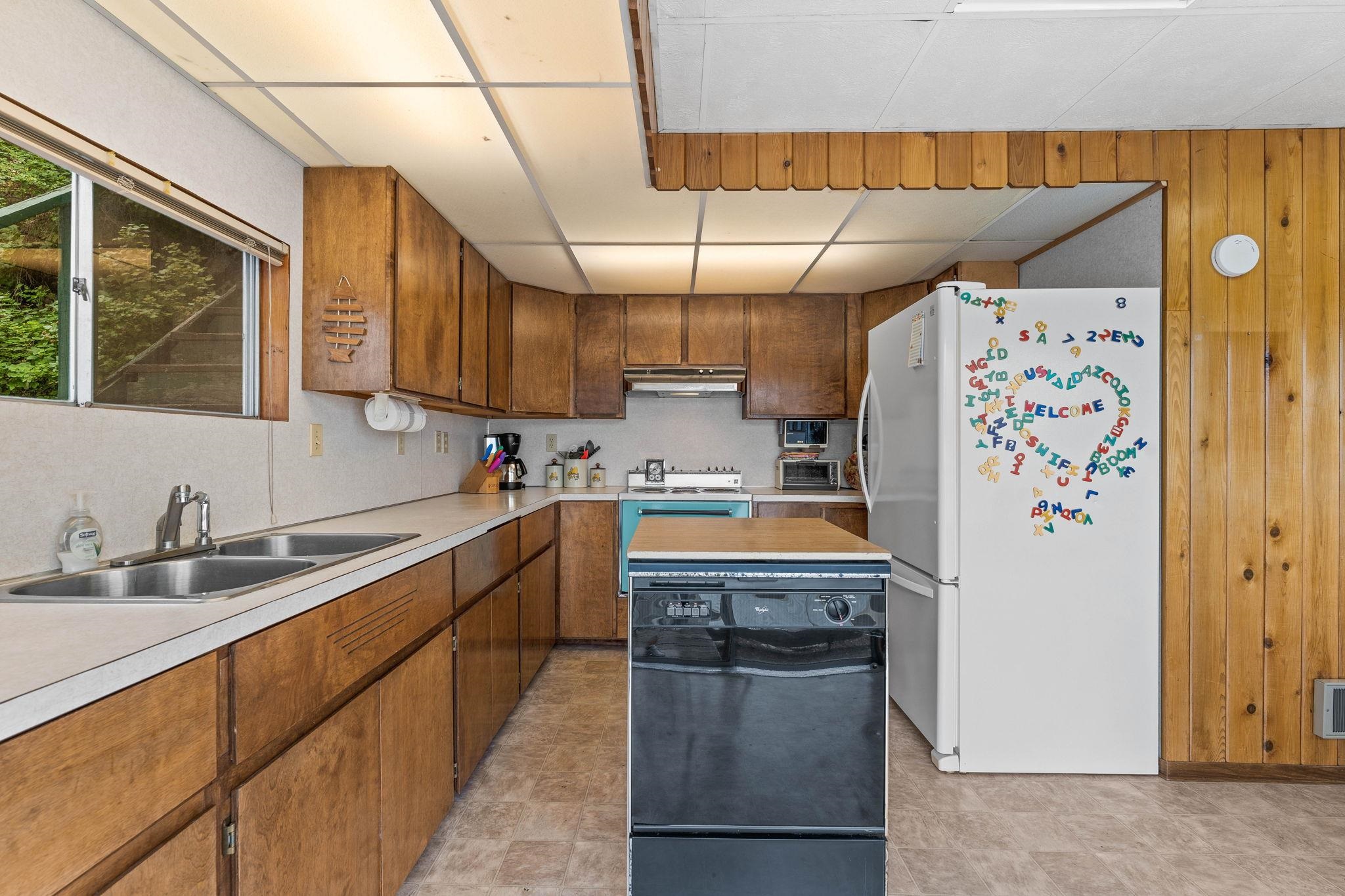 43827 Silver Beach Road Loon Lake, WA 99148 - Photo 14 of 45 Gallery Image 14