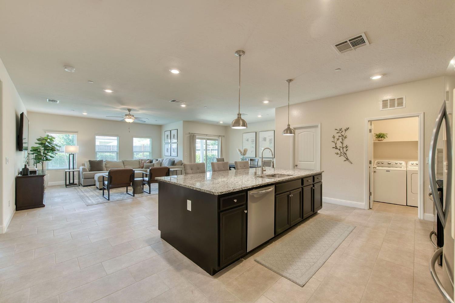 616 Expedition Way Madera, CA 93636 - Photo 13 of 66
