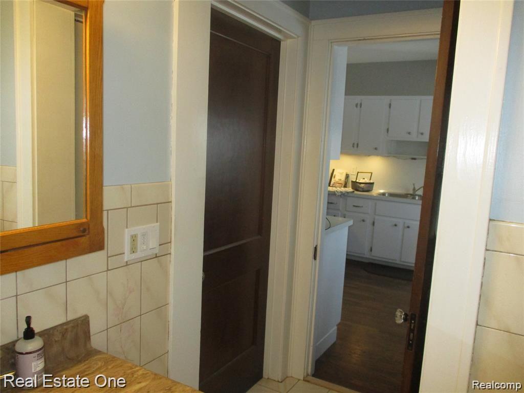 367 North Green Street Perry, MI 48872 - Photo 25 of 43 IMG_5147.JPG