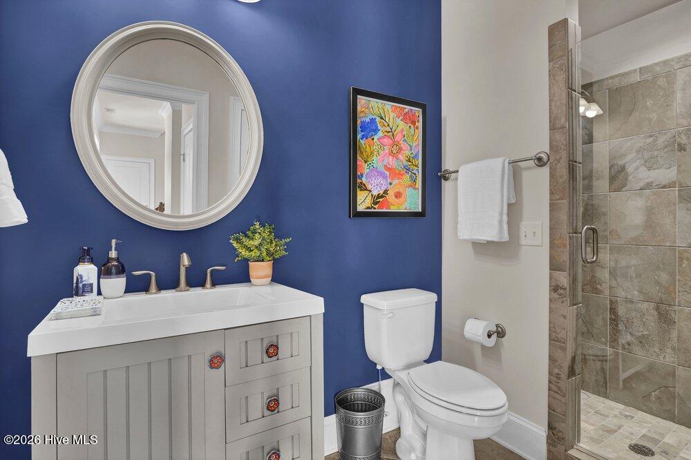 637 Tanbridge Road Wilmington, NC 28405 - Photo 37 of 69 Guest bathroom #2