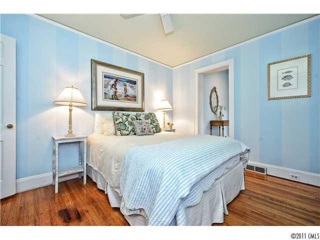 1839 South Wendover Road Charlotte, NC 28211 - Photo 13 of 16 Gallery Image 13