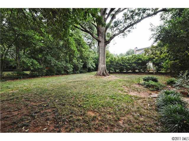 1839 South Wendover Road Charlotte, NC 28211 - Photo 16 of 16 Gallery Image 16