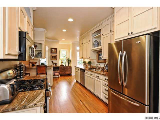 1839 South Wendover Road Charlotte, NC 28211 - Photo 7 of 16 Gallery Image 7