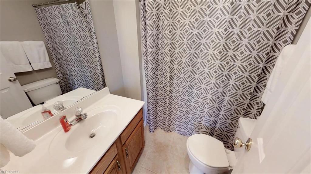 1511 Enterprise Road Lexington, NC 27295 - Photo 19 of 26 Second level guest bathroom.