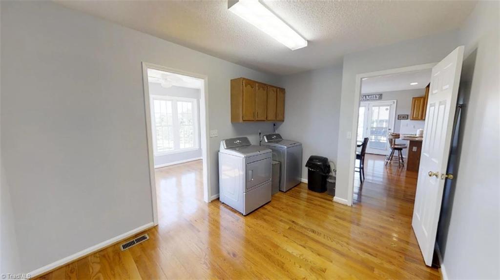 1511 Enterprise Road Lexington, NC 27295 - Photo 8 of 26 Holy Moly what a laundry room!