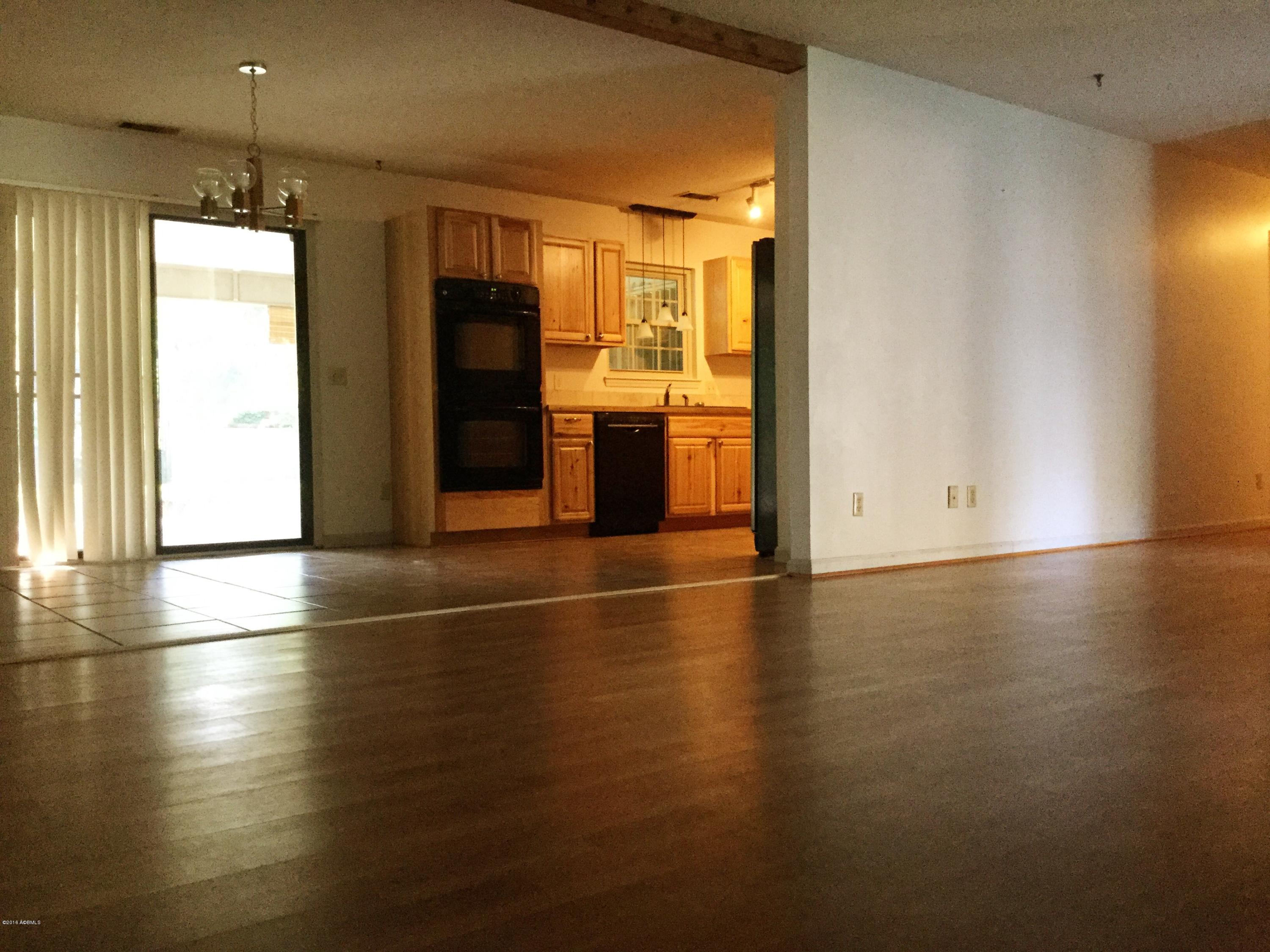 3011 Palmetto Ridge Road Beaufort, SC 29906 - Photo 2 of 15 Kit/Dining