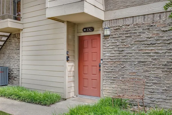 $1,700 | 5200 Martel Avenue, Unit 13C, Dallas, TX 75206