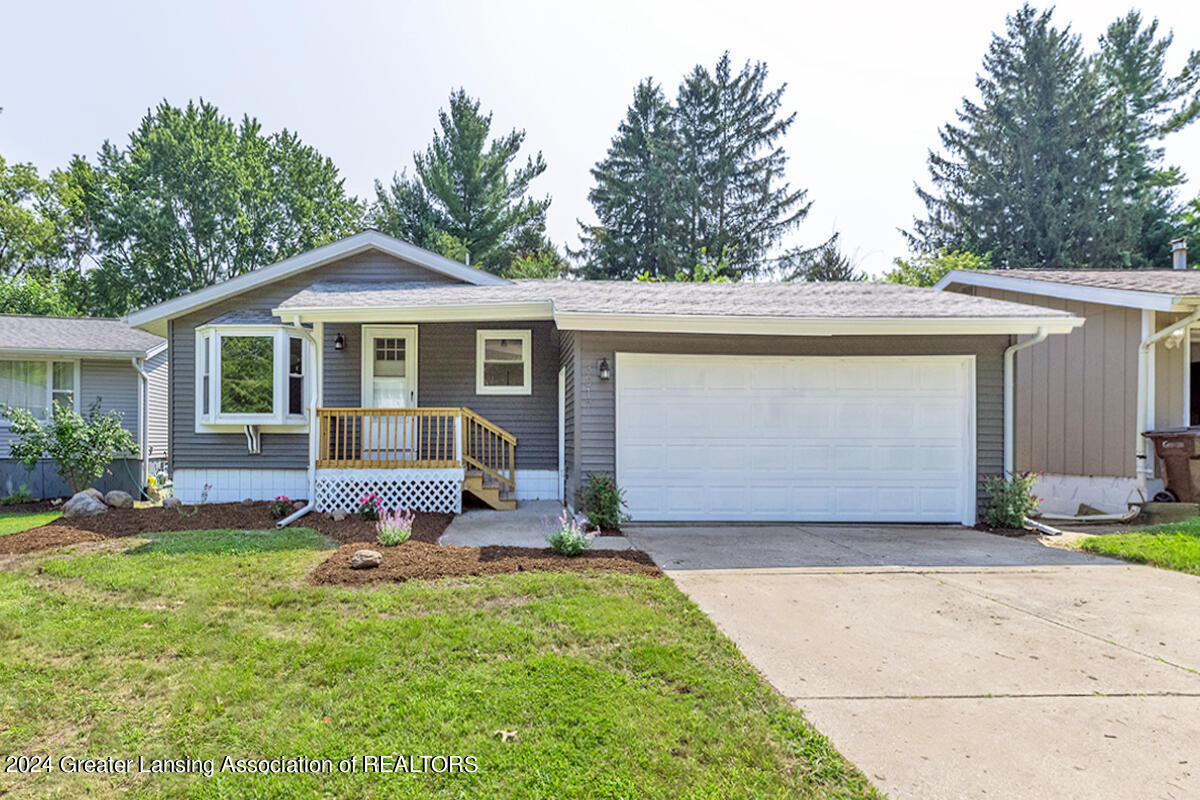 3017 Scarborough Road Lansing, MI 48910 - Photo 1 of 28 Front
