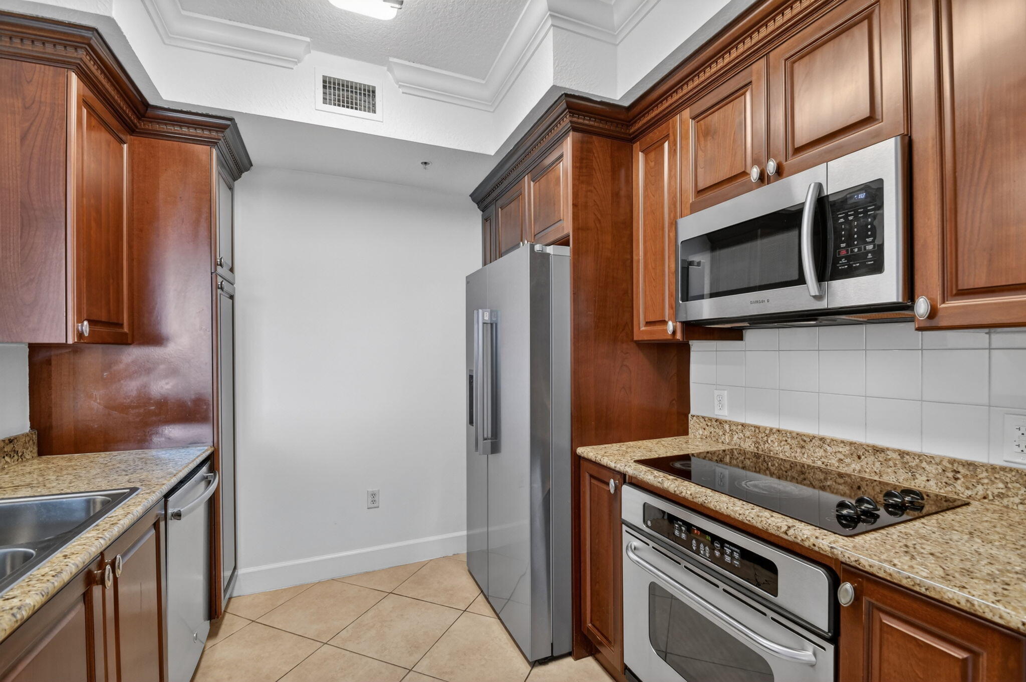 1660 Renaissance Commons Boulevard, Unit 2407 Boynton Beach, FL 33426 - Photo 9 of 55 6-web-or-mls-DSC_8347