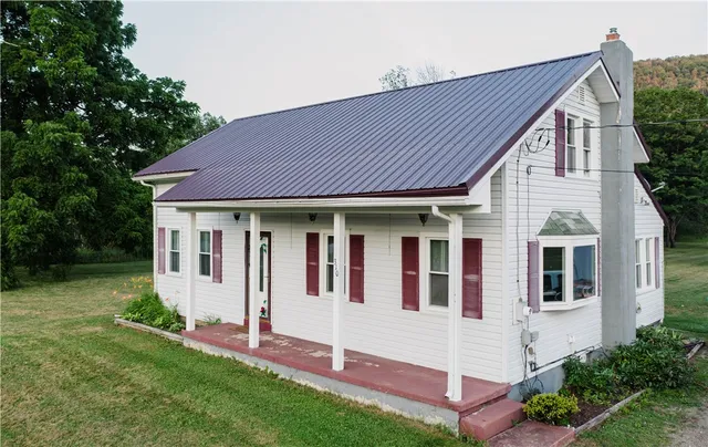 $169,900 | 310 County Road 16, Orange, NY 14870