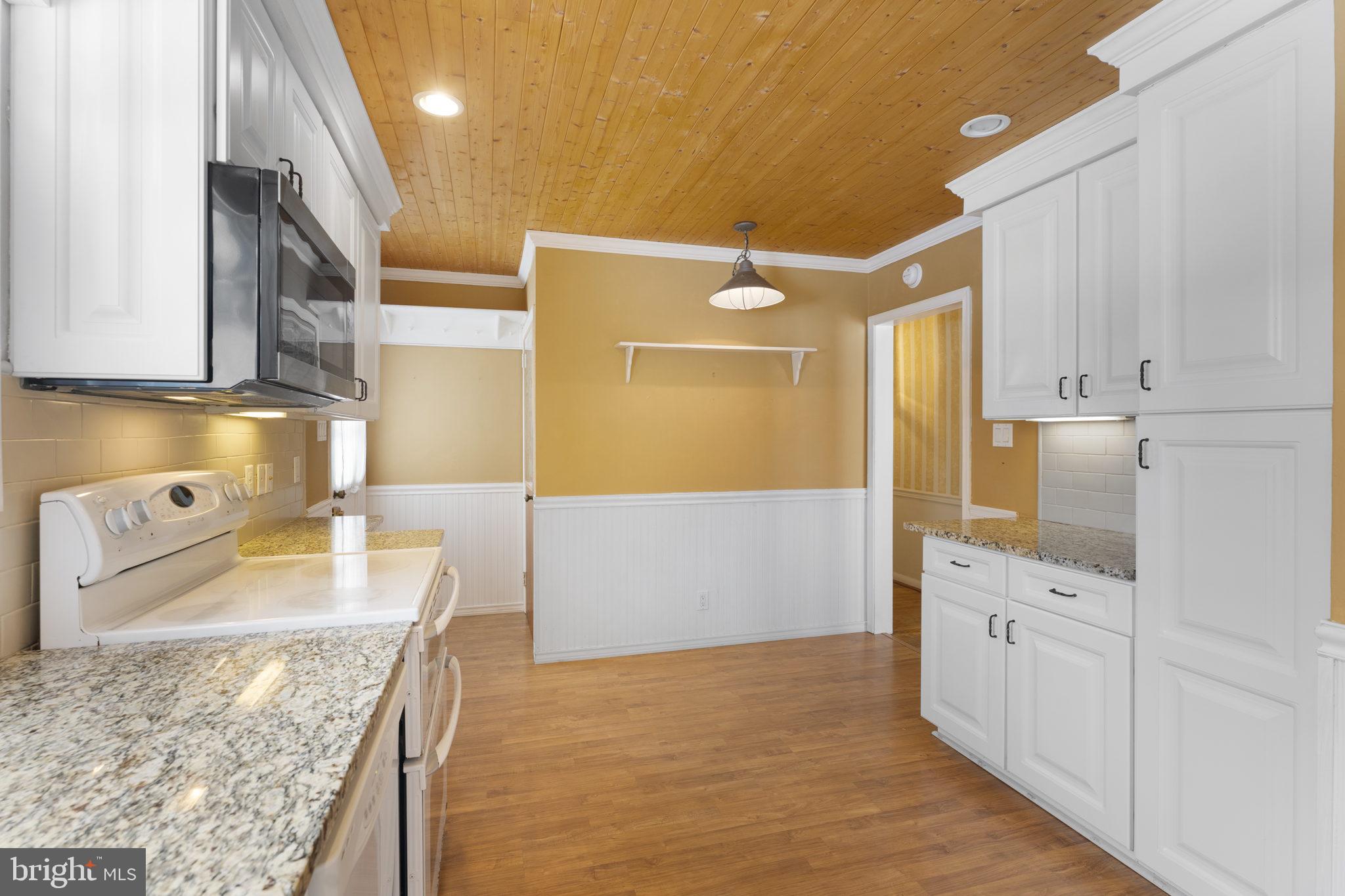 2604 Arbor Road Broomall, PA 19008 - Photo 13 of 40 Gallery Image 13