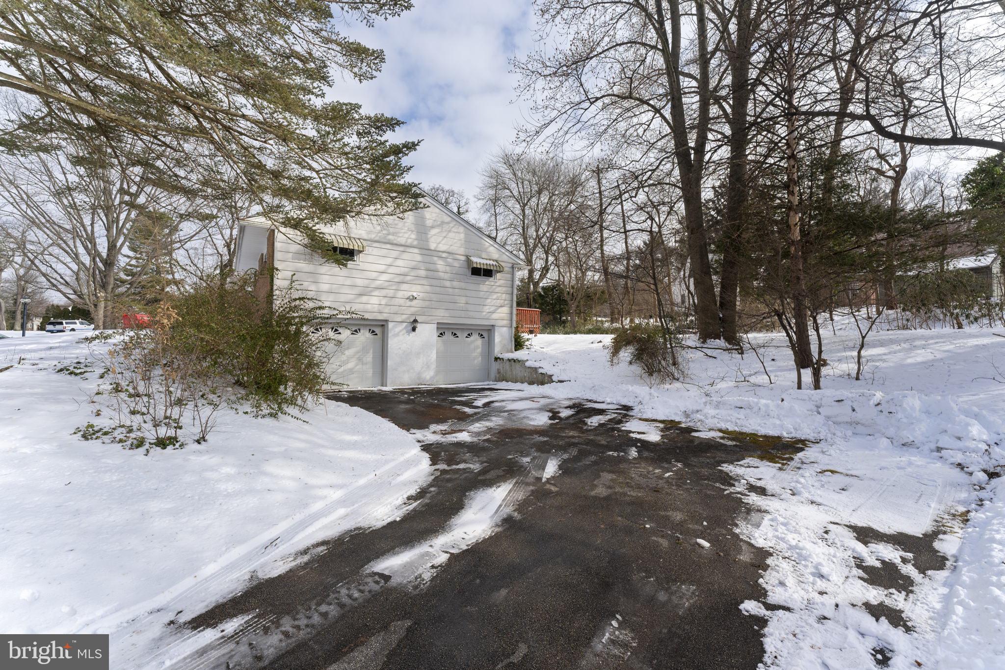 2604 Arbor Road Broomall, PA 19008 - Photo 2 of 40 Gallery Image 2