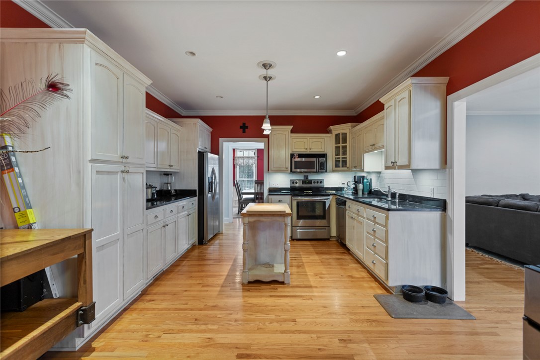 305 Valley View Drive Seneca, SC 29672 - Photo 13 of 41