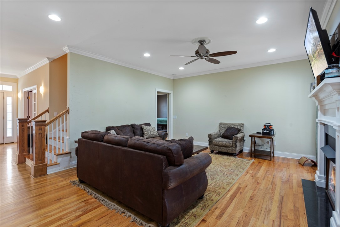 305 Valley View Drive Seneca, SC 29672 - Photo 10 of 41