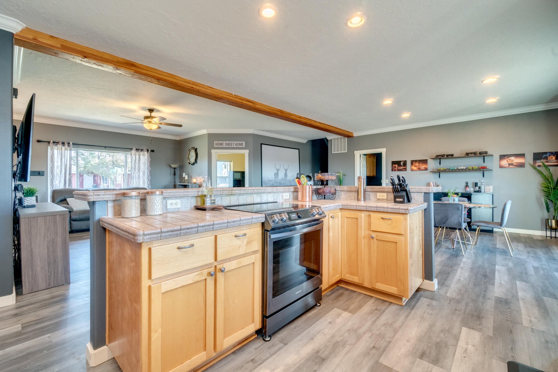 10198 South W Riggs Road Powell Butte, OR 97753 - Photo 14 of 37 17