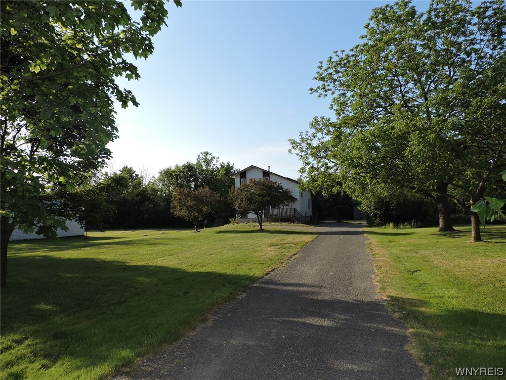 1215 Saunders Settlement Road Lewiston, NY 14305 - Photo 11 of 28