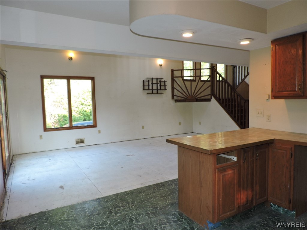 1215 Saunders Settlement Road Lewiston, NY 14305 - Photo 19 of 28