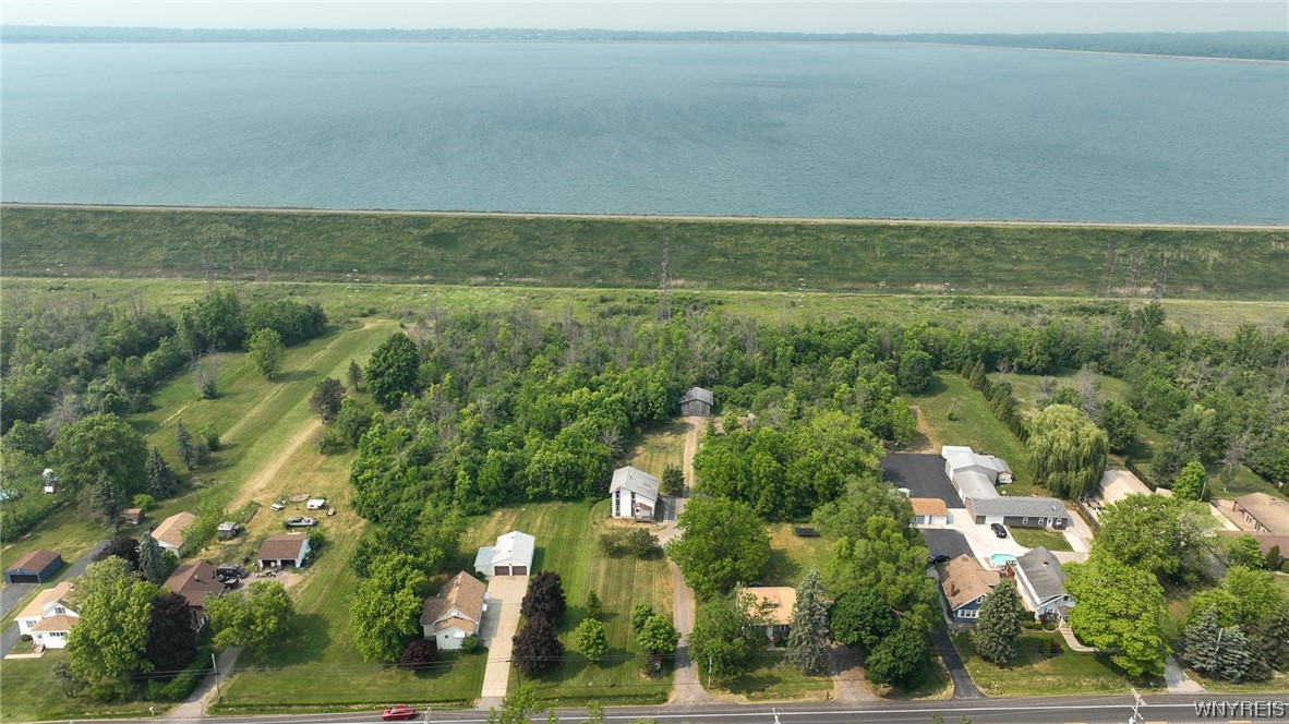 1215 Saunders Settlement Road Lewiston, NY 14305 - Photo 3 of 28