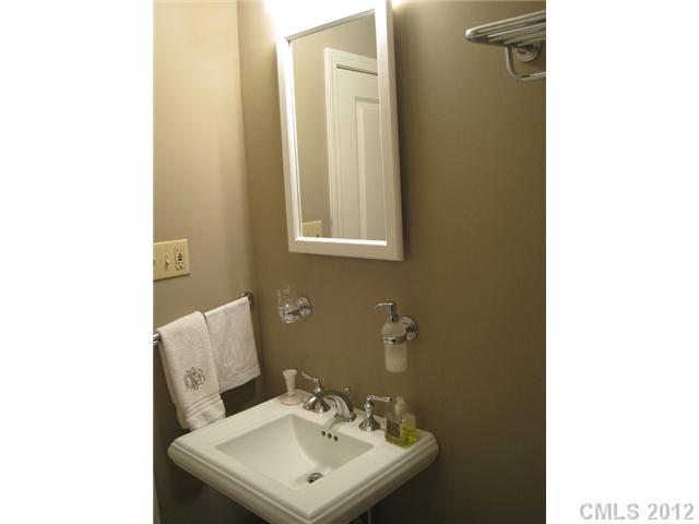 601 Lochridge Road Charlotte, NC 28209 - Photo 12 of 14 Gallery Image 12