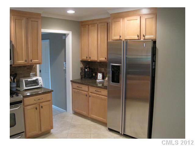 601 Lochridge Road Charlotte, NC 28209 - Photo 4 of 14 Gallery Image 4