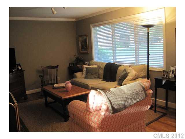 601 Lochridge Road Charlotte, NC 28209 - Photo 6 of 14 Gallery Image 6