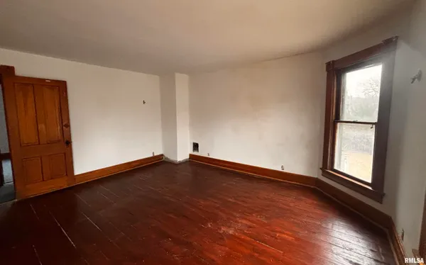 $107,500 | 581 North Seminary Street, Galesburg, IL 61401