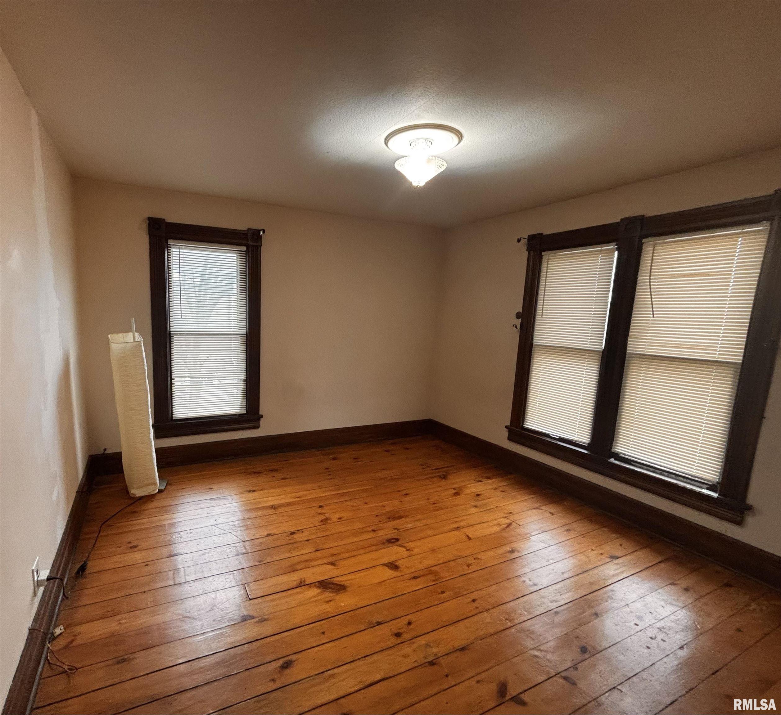 581 North Seminary Street Galesburg, IL 61401 - Photo 19 of 25