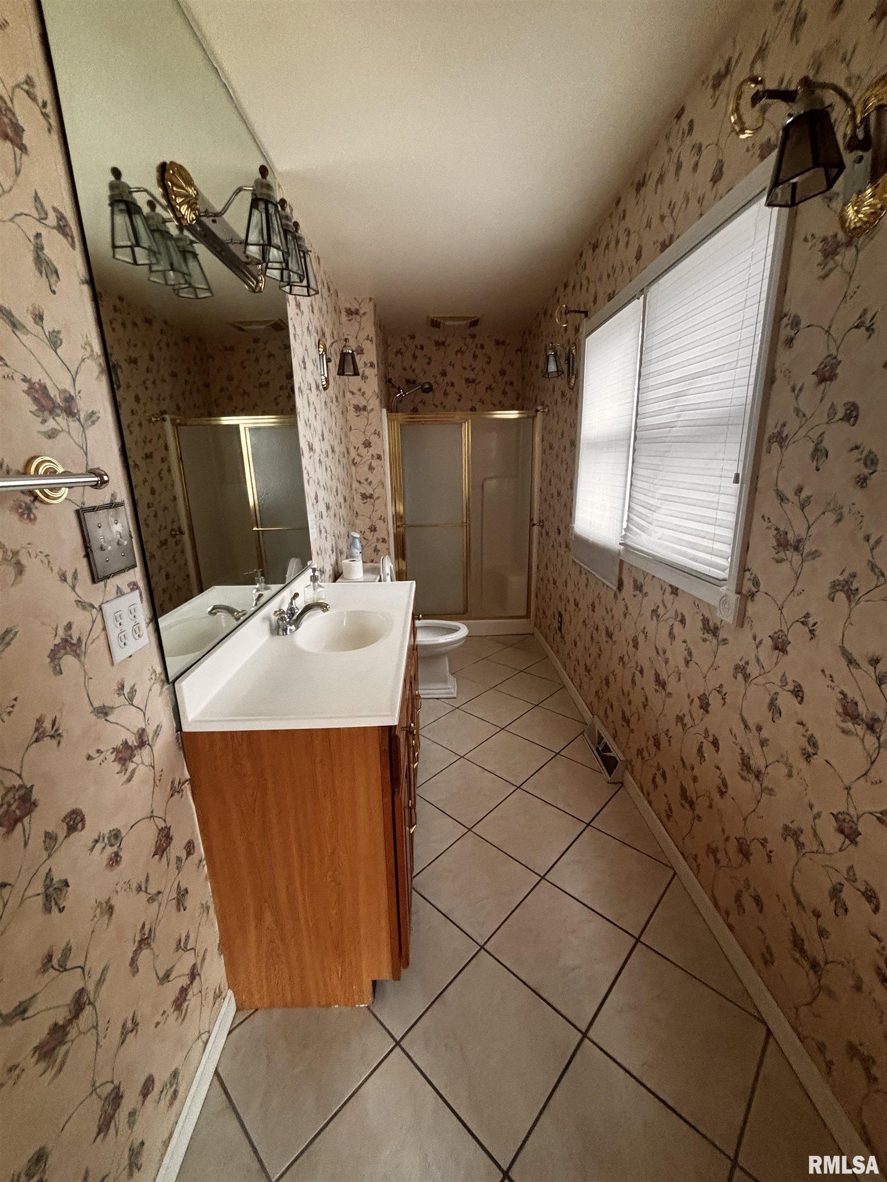 581 North Seminary Street Galesburg, IL 61401 - Photo 23 of 25