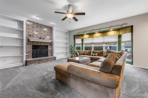 $525,000 | 2050 Hannah Drive, Wentzville, MO 63385