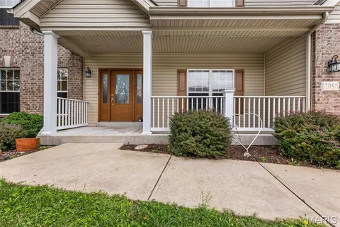 $525,000 | 2050 Hannah Drive, Wentzville, MO 63385