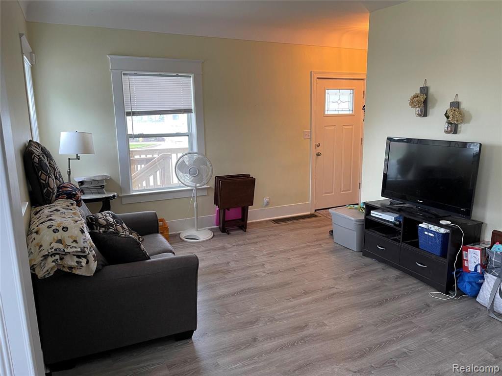 2092 South Dye Road Flint, MI 48532 - Photo 6 of 33 Gallery Image 6