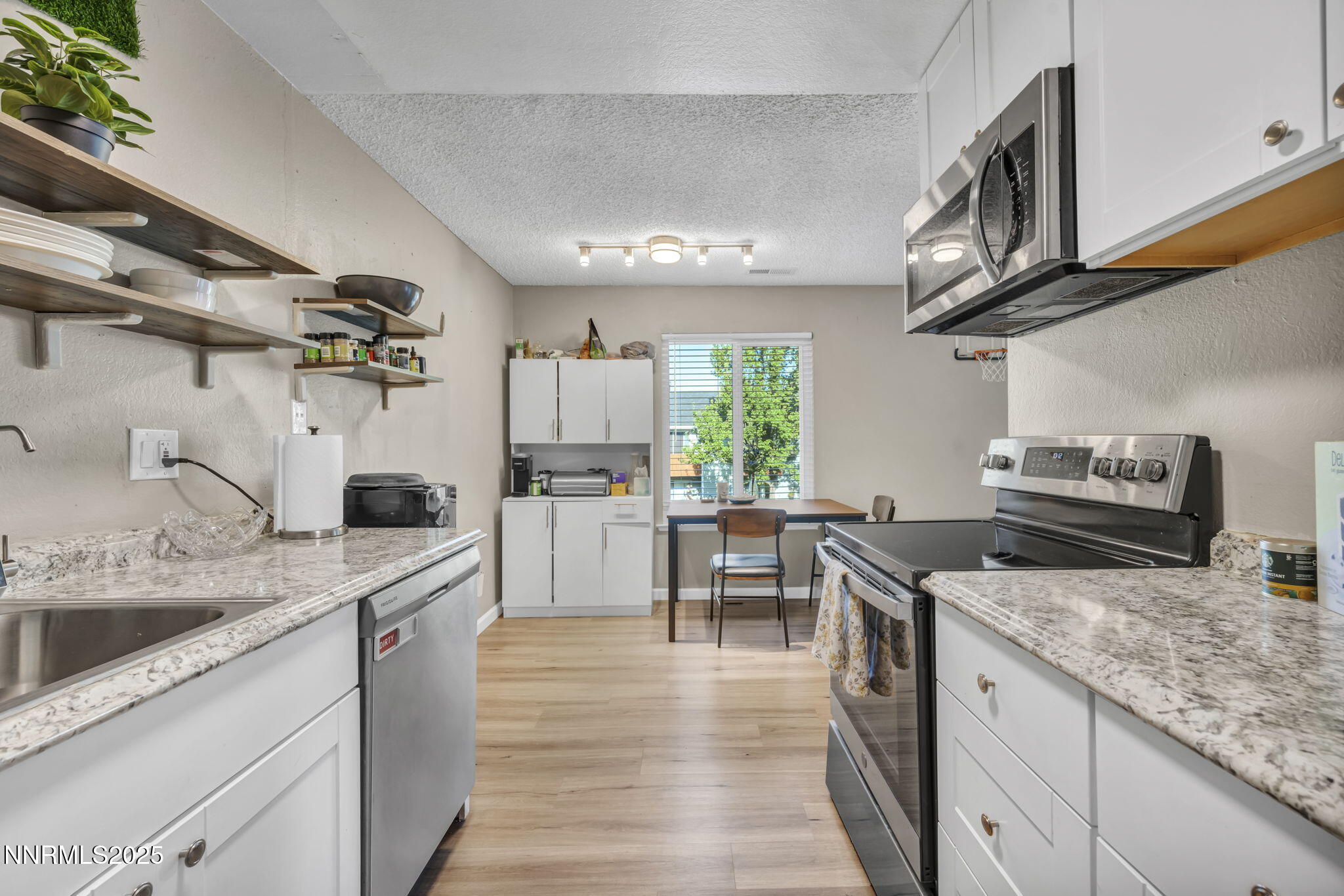 4602 Neil Road, Unit 58 Reno, NV 89502 - Photo 14 of 20 18-web-or-mls-4602-neil-rd-58