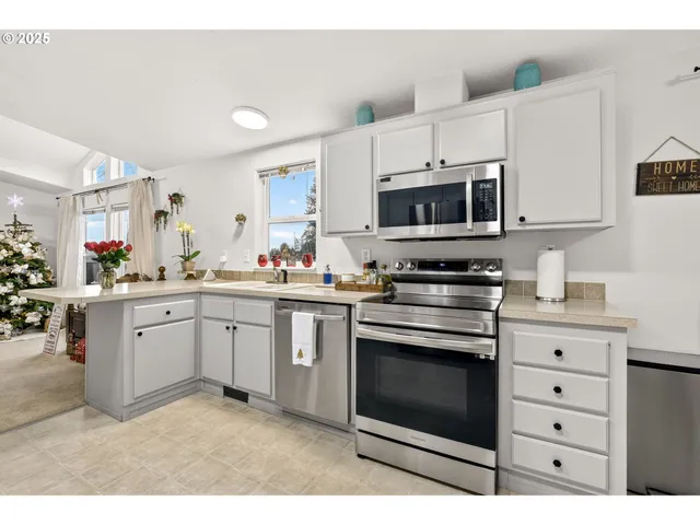 $420,000 | 1614 Granite Street, Woodburn, OR 97071