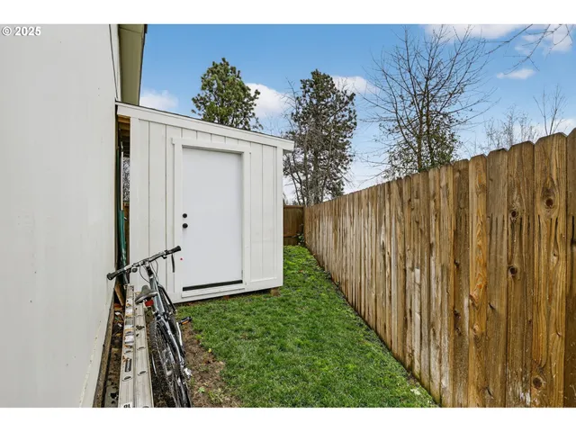 $420,000 | 1614 Granite Street, Woodburn, OR 97071