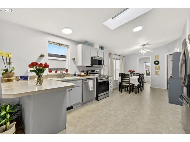 $420,000 | 1614 Granite Street, Woodburn, OR 97071