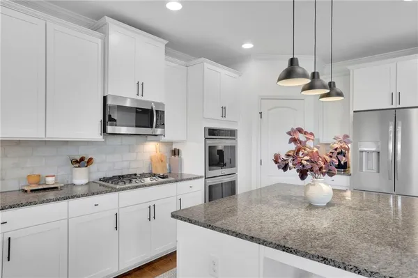 $624,900 | 6808 New Fern Lane, Flowery Branch, GA 30542