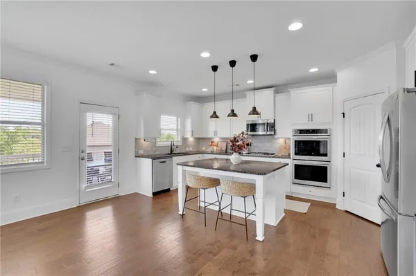 $624,900 | 6808 New Fern Lane, Flowery Branch, GA 30542